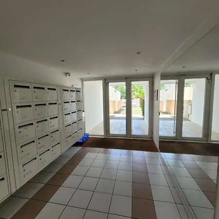 L'esplanade Apartment